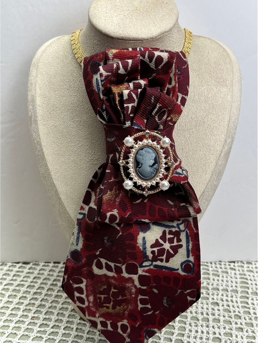 #519 Neck Tie Necklace Burgundy & Gold Tone Artsy Boho Blue Cameo Brooch